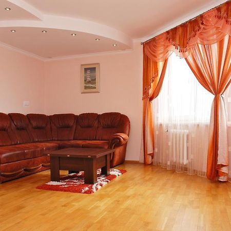 Kiev Pozniaky Apartment الغرفة الصورة