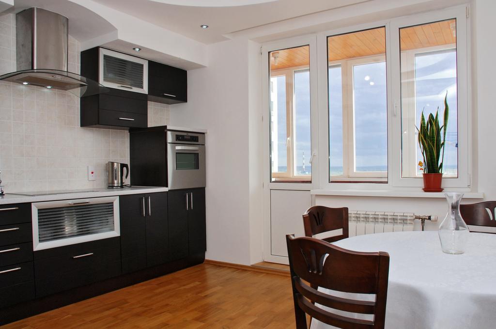 Kiev Pozniaky Apartment الغرفة الصورة