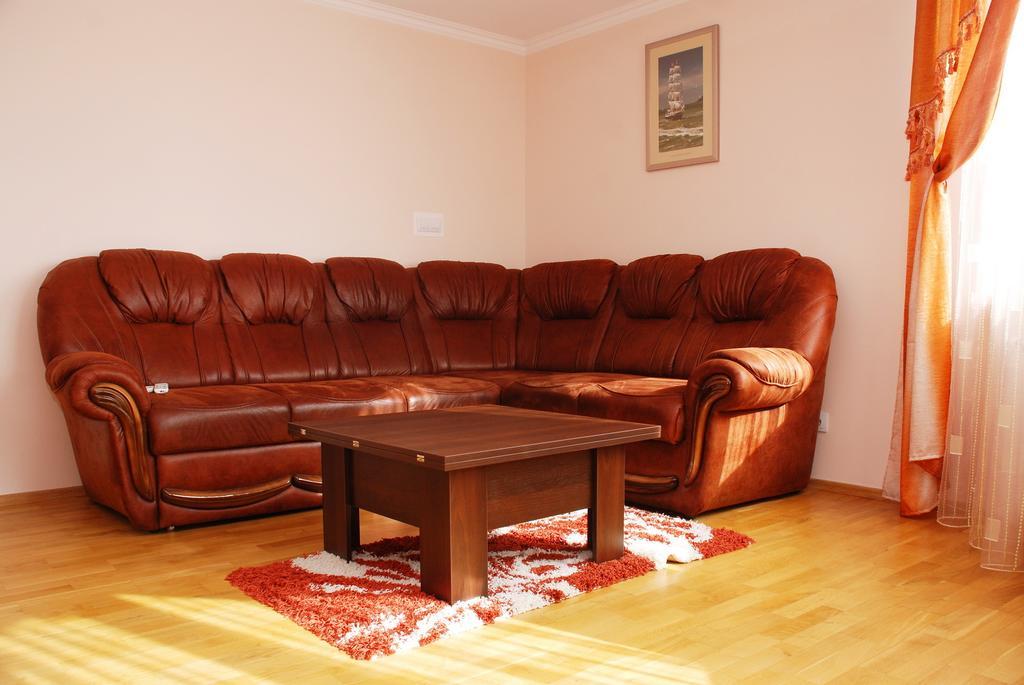 Kiev Pozniaky Apartment الغرفة الصورة